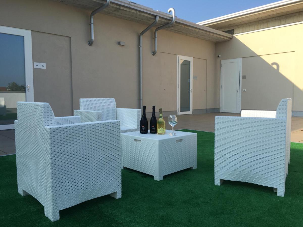 Terrazza Rooms Castrezatto Eksteriør billede