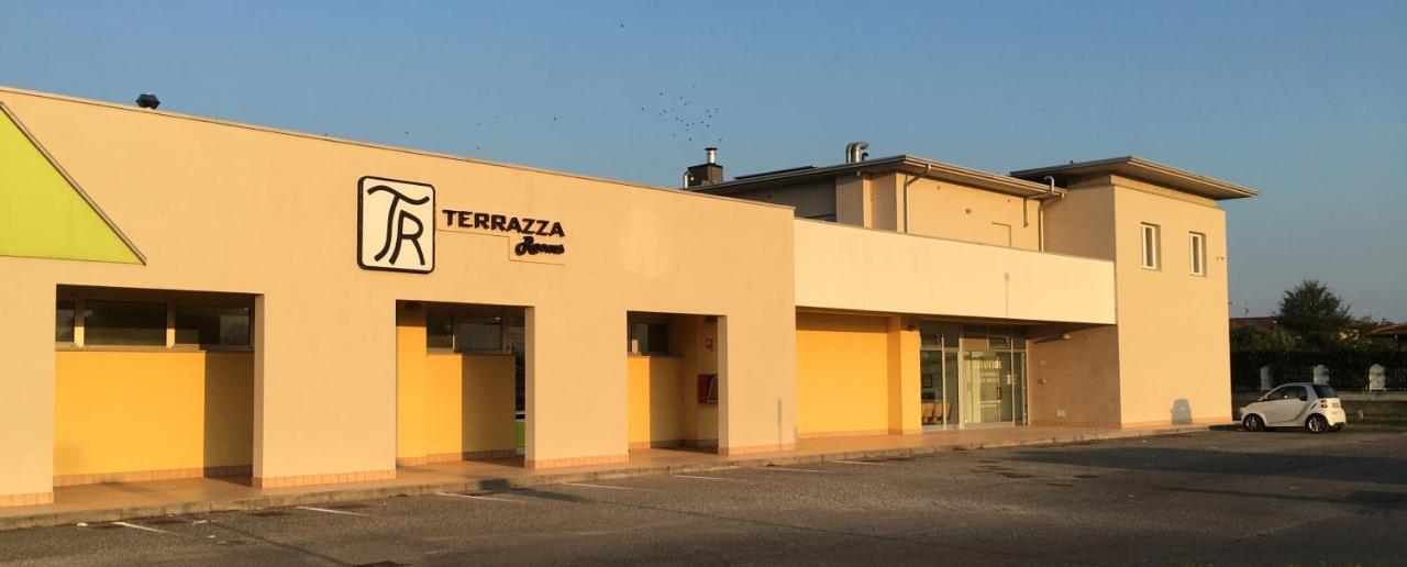Terrazza Rooms Castrezatto Eksteriør billede